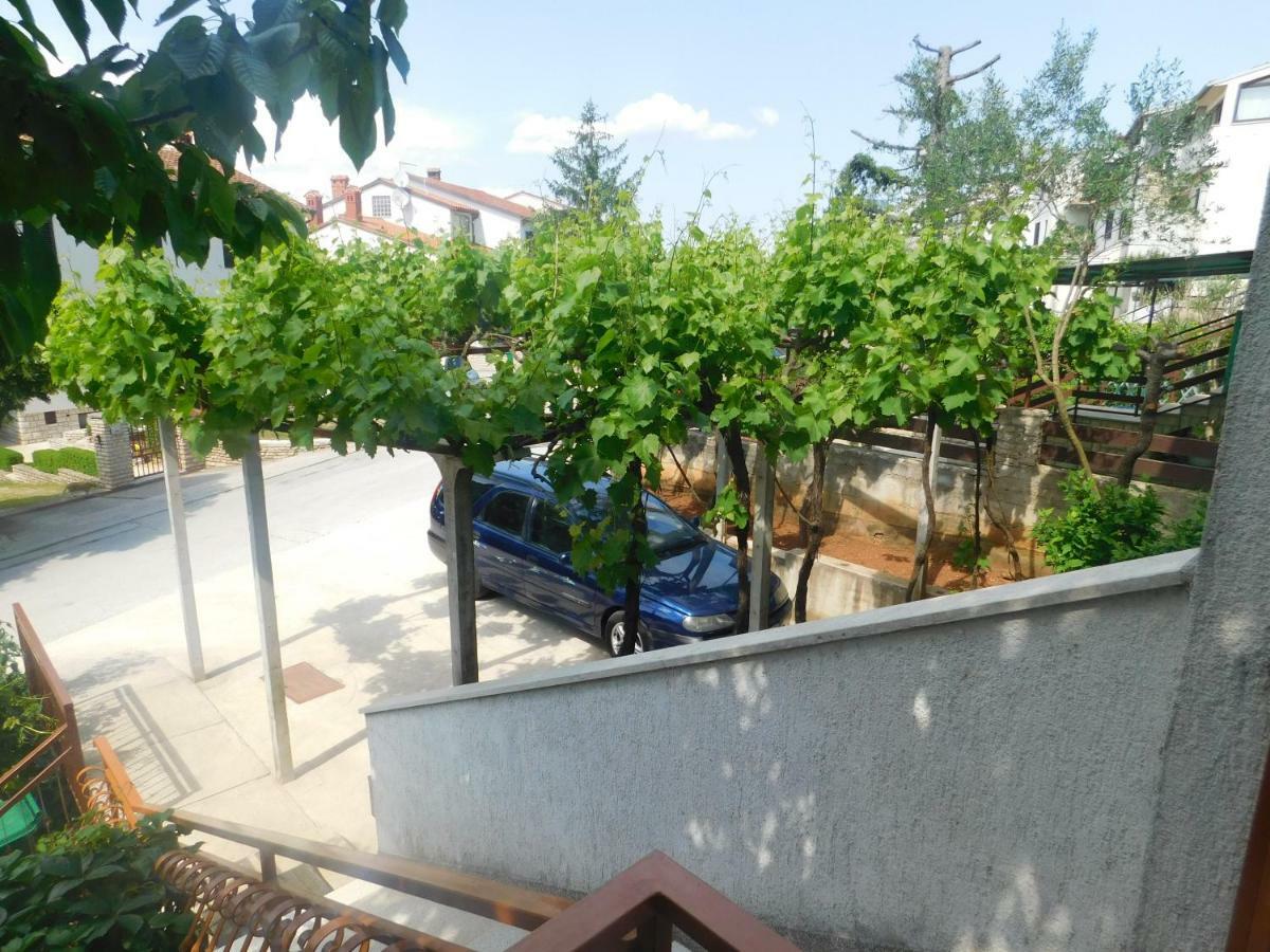 Apartment Artusi Pula Exterior foto